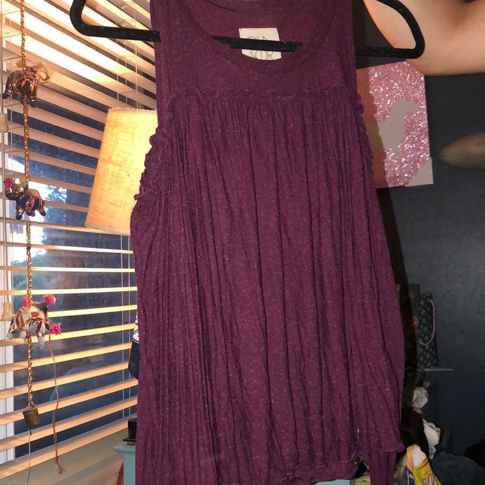 Shoulder cut out ruffle top